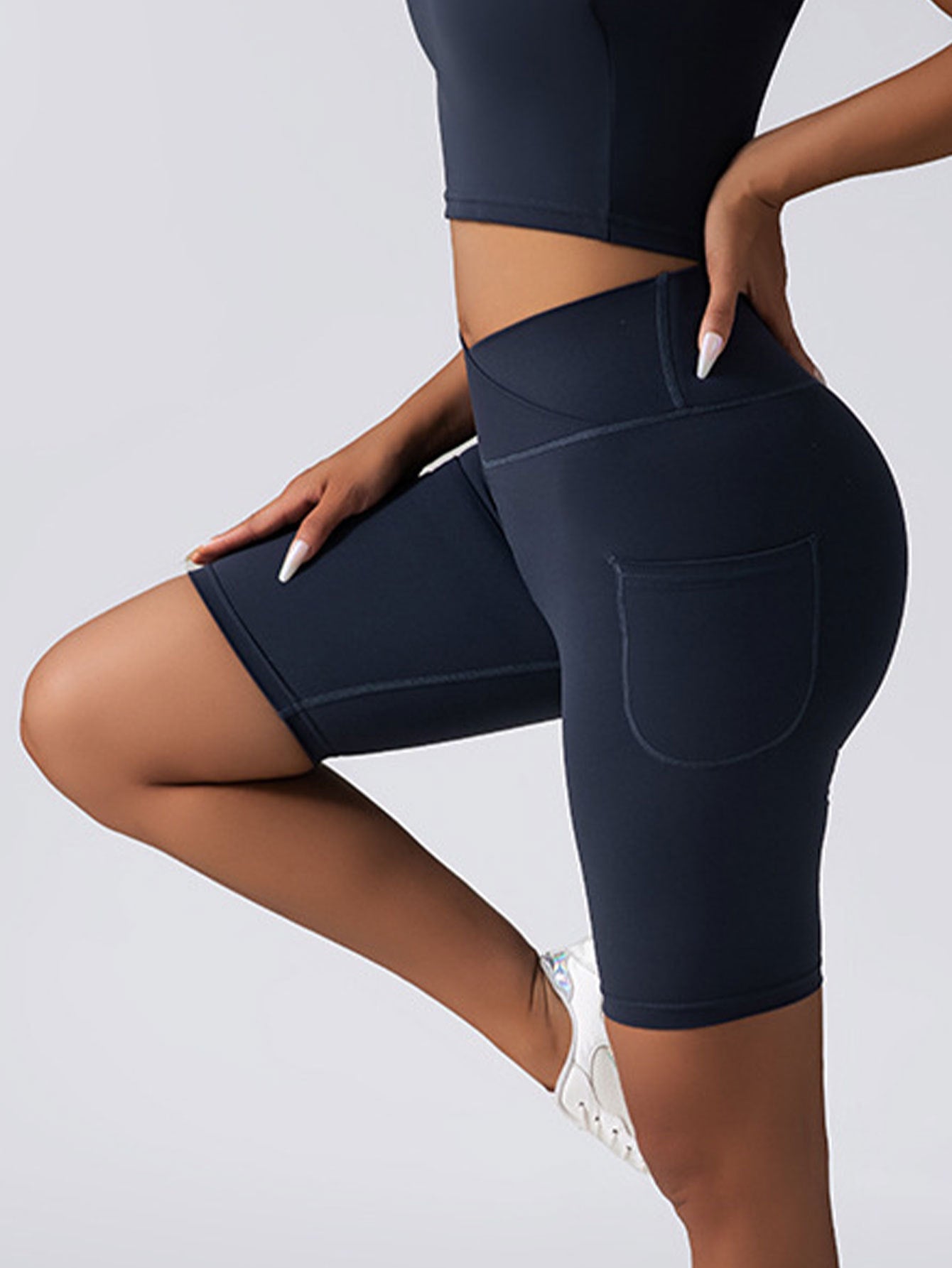 Women’s Seamless Biker Shorts – High-Waist Tummy Control with Pockets - ShopElika